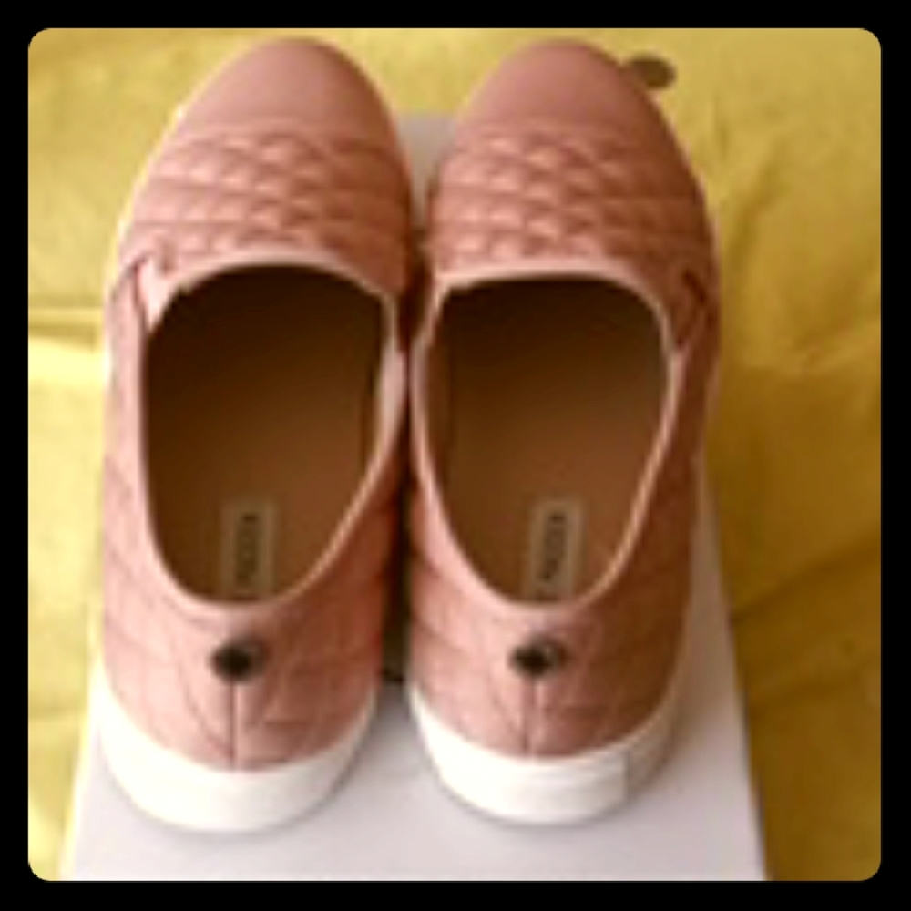 Steve Madden sneakers